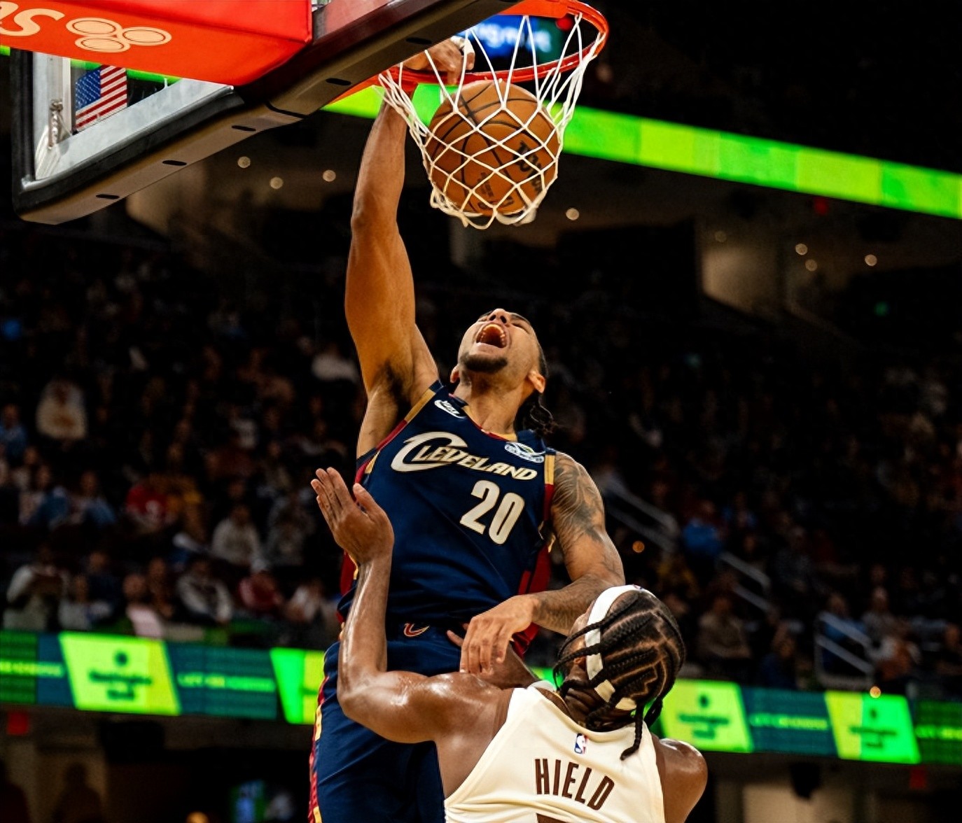 Curry vắng mặt liên tiếp năm trận! 10 người luân phiên đều ghi điểm, Mitchell ghi 29 điểm nhưng Warriors chỉ thắng sít sao Cavaliers