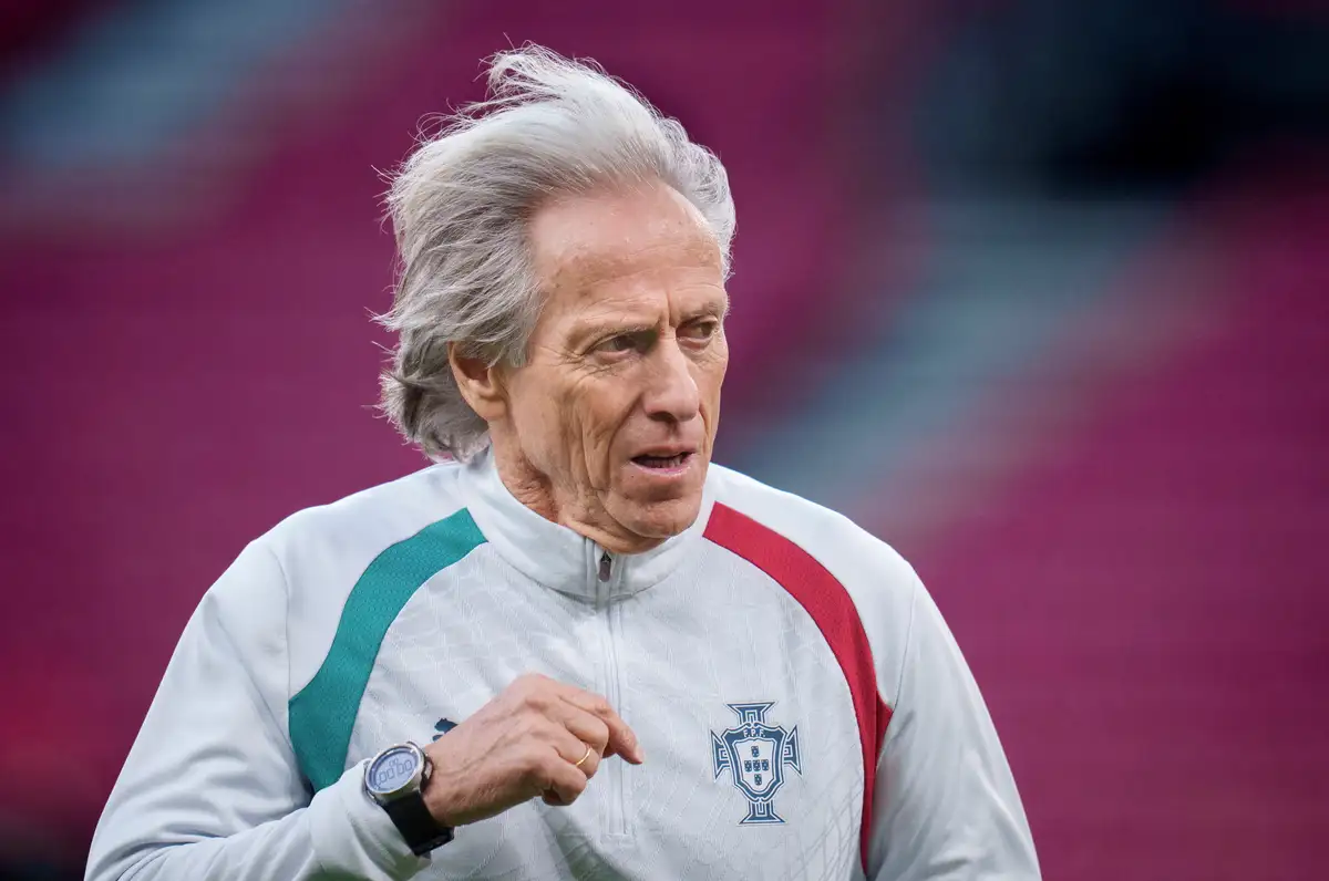 Huấn luyện viên Jesus và chủ tịch liên đoàn được cho là đã cố ngăn Ronaldo rời sân bay