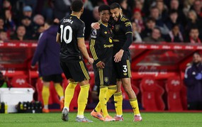 Kết quả bóng đá Ngoại hạng Anh vòng 37: Liverpool thua đậm