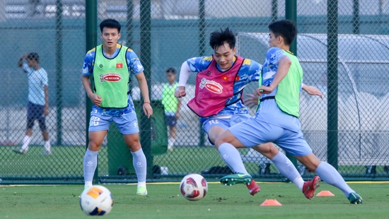 VCK U23 châu Á 2026: U23 Việt Nam 'nhẹ đầu' để dễ đá