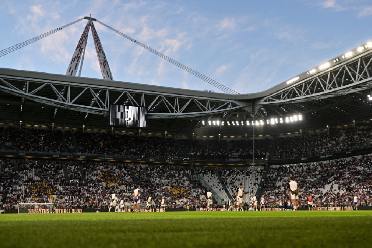 Juventus sẽ xin cổ đông phê duyệt tới 250 triệu euro trước nguy cơ thua lỗ tiềm tàng.