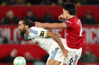 'Thẻ đỏ cho cầu thủ MU là xứng đáng'