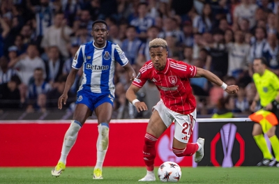 Hòa Porto, Nottingham rộng cửa vào bán kết Europa League