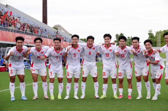 HLV Đinh Hồng Vinh ra quyết định đặc biệt với U23 Việt Nam trước trận Uzbekistan