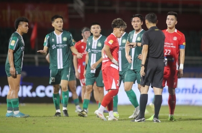 Bỏ lỡ khó tin, Tiến Linh chìm sâu trong chuỗi ngày khủng hoảng