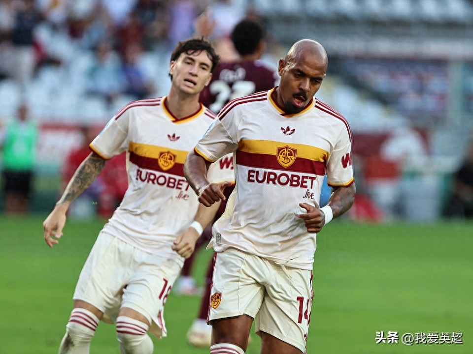2-0! CLB từng 3 lần vô địch Serie A thắng 4 trận liên tiếp, vượt qua Inter dẫn đầu, tiền đạo 45 triệu ghi 6 bàn/4 vòng ngang hàng Totti.