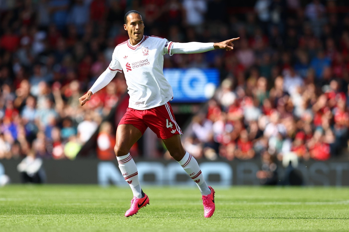 Với việc Real Madrid được cho là quan tâm, liệu Liverpool có đủ khả năng để mất Virgil van Dijk?