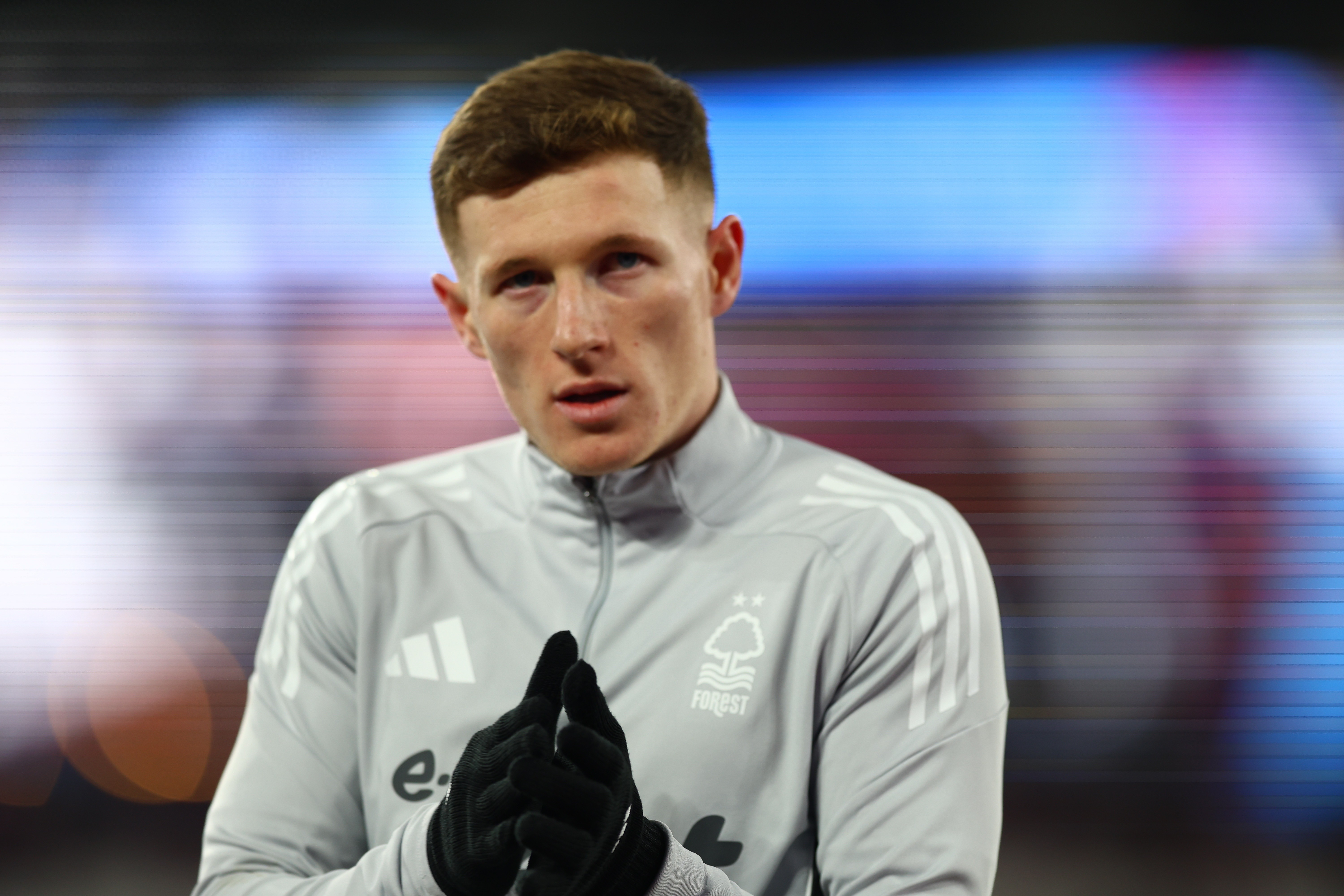 Cầu thủ Anh có giá trị cao, cả Manchester City và Manchester United đều quan tâm đến Anderson, Nottingham Forest định giá hơn 1 tỷ bảng.