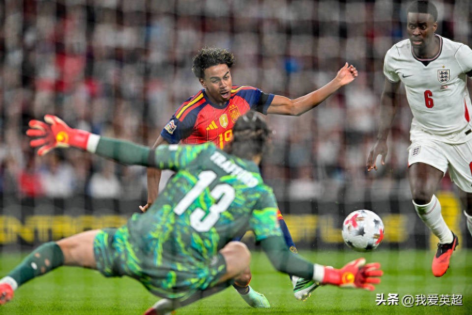 Manchester City bị kết tội! 2 trụ cột tâm lý có dấu hiệu bất ổn, Nations League mắc sai lầm khó tin và tặng quà cho Tây Ban Nha 2 bàn thắng