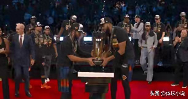 Chờ đợi suốt 52 năm! Phá vỡ lời nguyền cúp vô địch, Knicks lội ngược dòng đánh bại Spurs giành chức vô địch NBA Cup, Văn Ban im tiếng