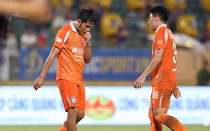 Vòng 22 V-League: Người lên ngựa, kẻ chia bào