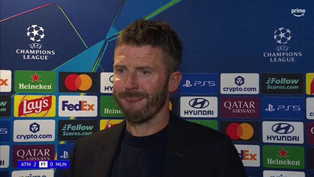Nếu Manchester United thua cả ba trận tới, HLV Carrick sẽ bị sa thải! Conte sẵn sàng phá lệ để nhận lời cứu hỏa giữa mùa giải.
