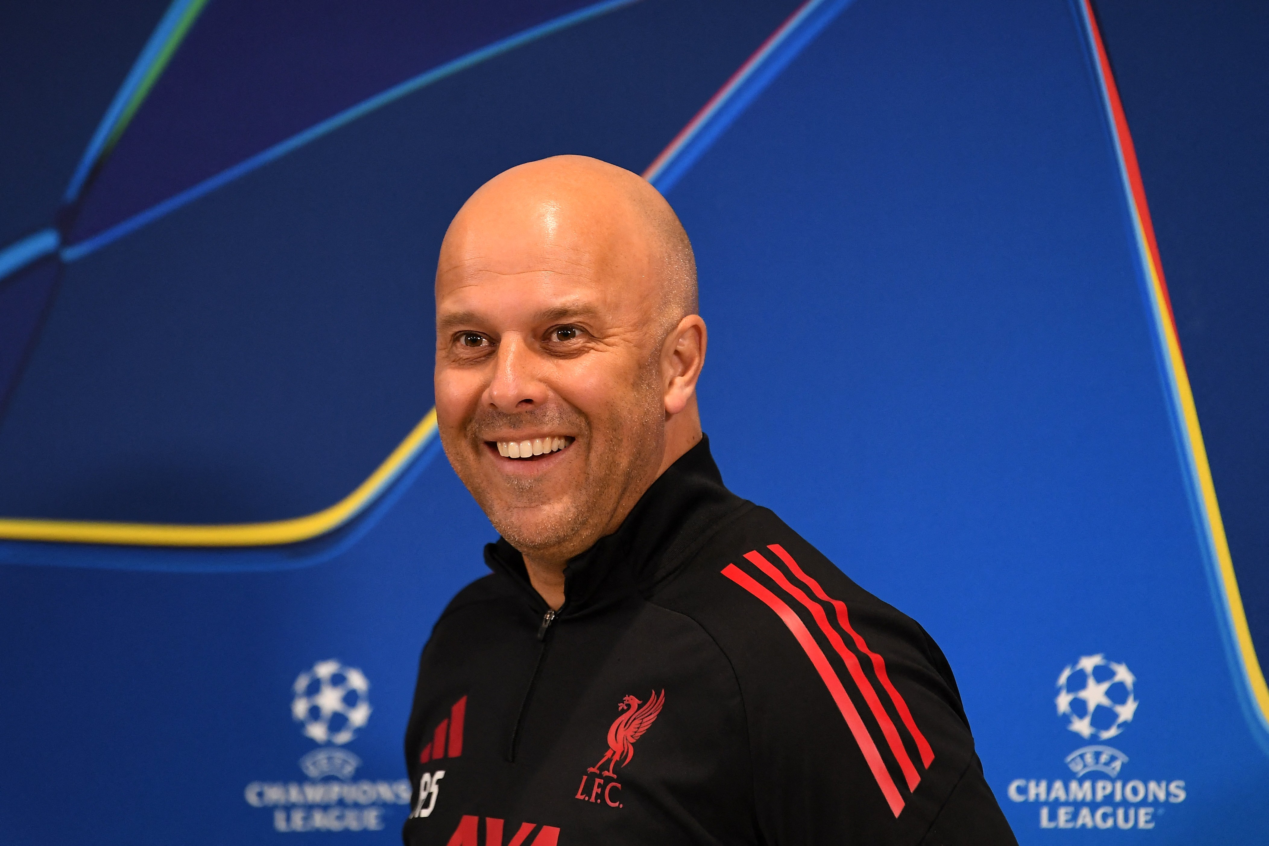 Cựu HLV Liverpool Arne Slot trở lại với bóng đá, gia nhập ban chuyên môn của UEFA