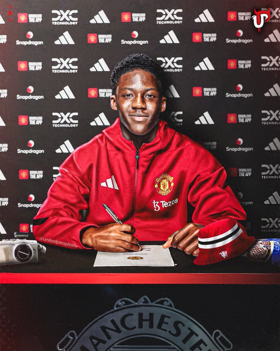 Man United đã ấn định thời gian gia hạn hợp đồng với ngôi sao mới nhận lương tuần 100 nghìn bảng! Carrick từ chối cho mượn tiền vệ phòng ngự, xây dựng biểu tượng đào tạo trẻ