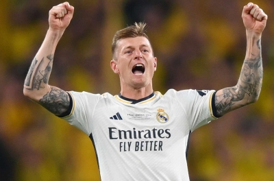 NÓNG: Toni Kroos tái xuất đội bóng vĩ đại nhất châu Âu
