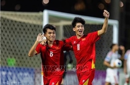 HLV Roland: 'Tấm vé World Cup là thành quả xứng đáng'