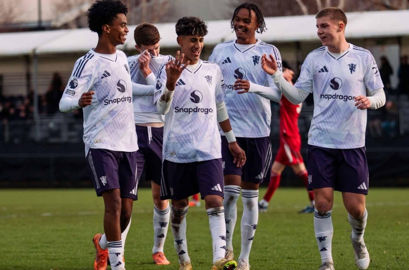 'Messi mới' của MU gây sốt toàn Châu Âu