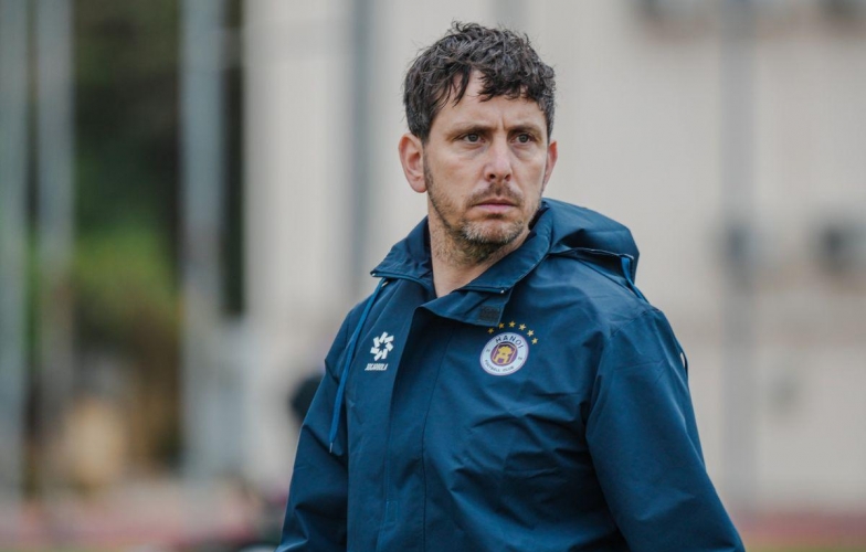 HLV châu Âu chính thức cập bến V. League