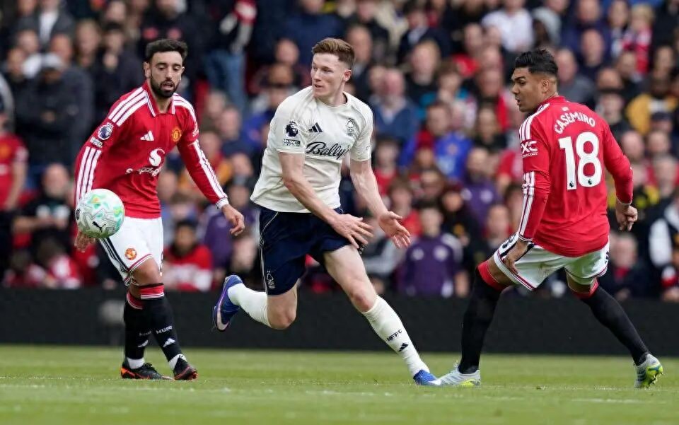 Manchester United tin rằng việc chiêu mộ Anderson sẽ giúp họ vô địch, không bao giờ từ bỏ! Họ cho rằng mức phí chuyển nhượng 80 triệu bảng mới hợp lý.