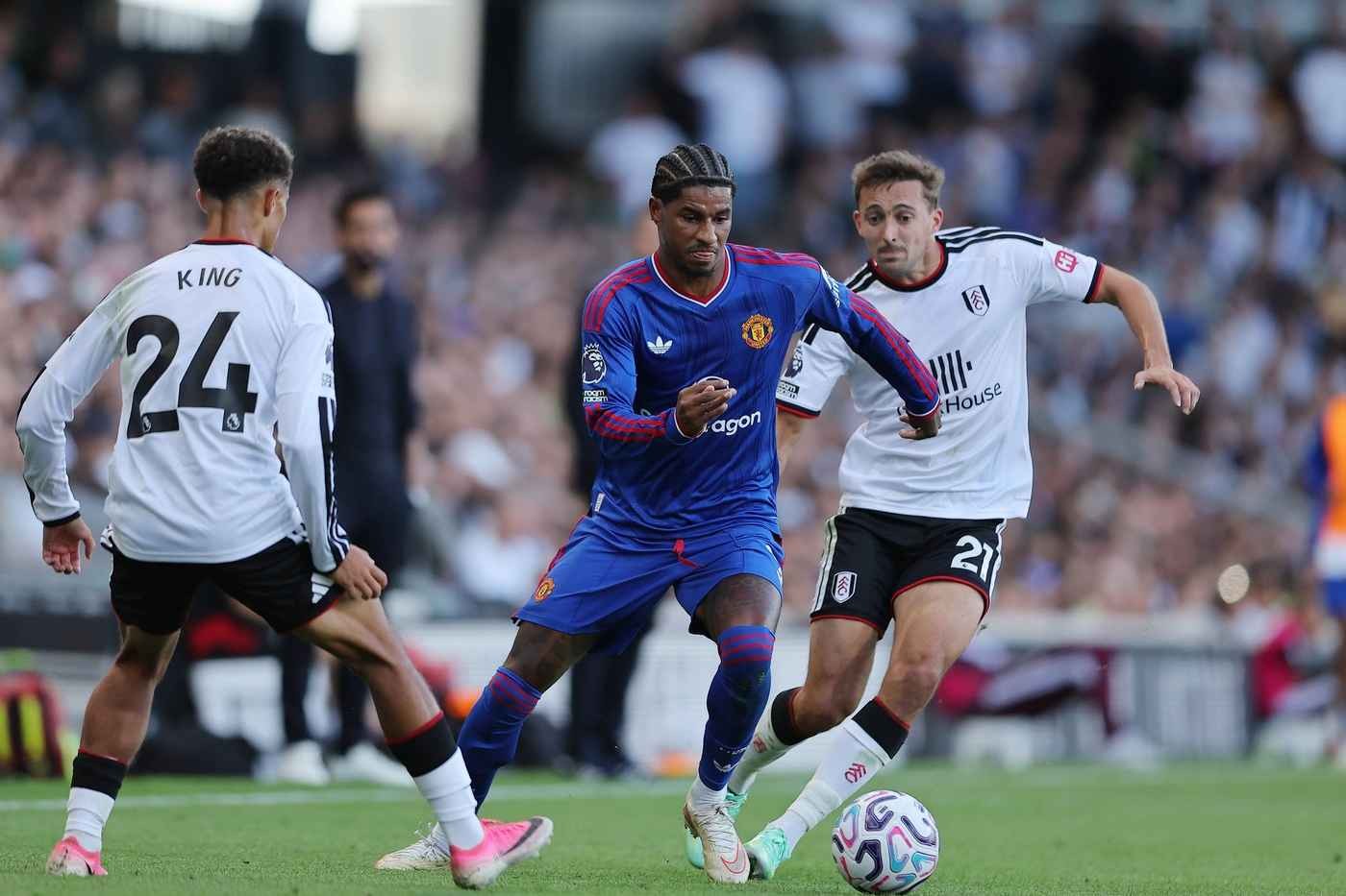 Cách Manchester United giành được trận hòa không mấy ấn tượng trên sân khách trước Fulham