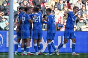 ĐỘC QUYỀN: Bobby Zamora đặt niềm tin vào Brighton đang có phong độ cao cho chức vô địch Conference League