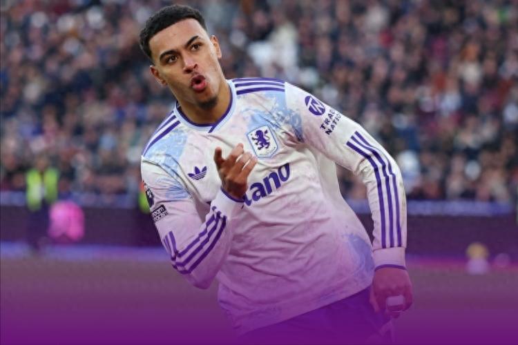 Emery muốn tranh chức vô địch, Villa ngược dòng thắng West Ham 3-2, 11 vòng gần nhất ở Ngoại hạng Anh thắng 10 trận, chỉ còn cách ngôi đầu 3 điểm