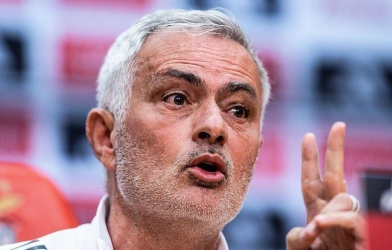 Vụ Vinícius, Mourinho ra tối hậu thư với sao trẻ Benfica