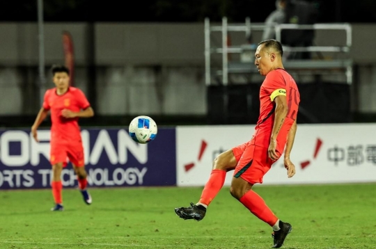 U23 Trung Quốc thắng chật vật Triều Tiên nhờ bộ đôi... 66 tuổi