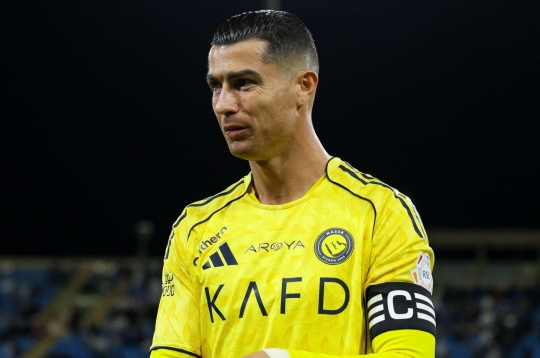 Liên tục ghi bàn, Ronaldo vẫn thua kém 1 cái tên tại Ả Rập Saudi