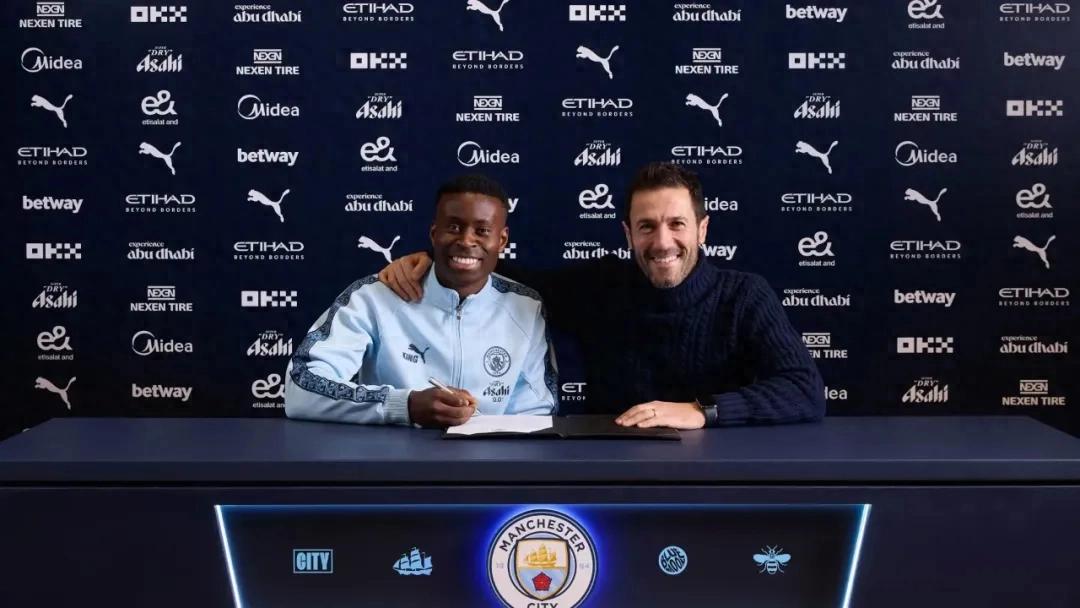 Chiếm lấy Guehi! Man City không chỉ cứu cấp mà còn đầu tư cho tương lai