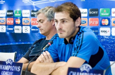 Casillas khuấy đảo Madrid bằng phát biểu cực lạnh nhắm thẳng Mourinho