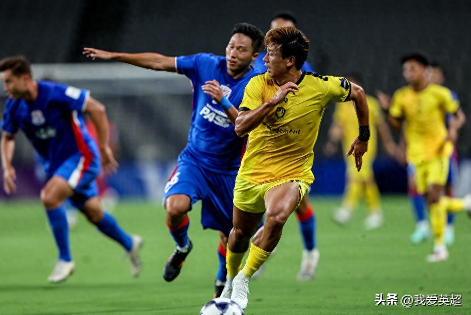 3 đội bóng Trung Quốc đều thắng trận mở màn AFC Champions League! Thân Hoa 2-1 thắng đội bóng Singapore, 2 lần bị trọng tài bất lợi, Dương Soái vào sân thay người quyết định