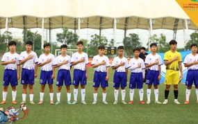 Xem bầu Đức làm bóng đá