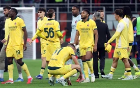 Milan này “hết cứu”!