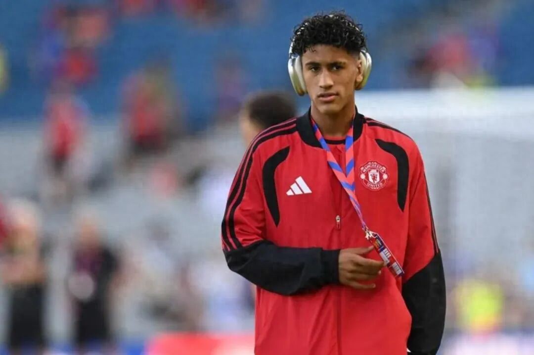 Tiền đạo trẻ 15 tuổi của Manchester United "đột kích" rời đội: Thương hiệu hóa sớm, thời đại mạng xã hội tạo ngôi sao với độ tuổi thấp hơn