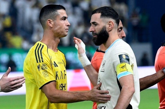 Karim Benzema phá vỡ sự im lặng khi Ronaldo đình công tại Ả Rập Saudi