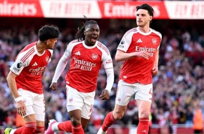 Đại thắng Fulham, Arsenal nới rộng cách biệt với Man City