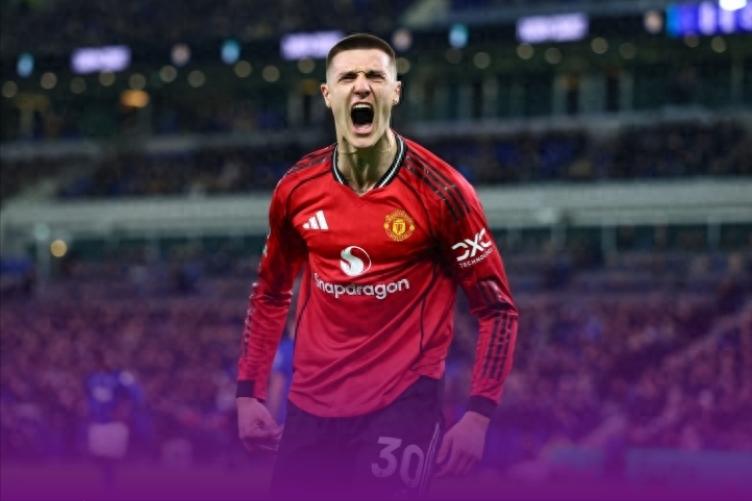 Carrick đã giúp Quỷ đỏ thay đổi, dù chơi sân khách bị động nhưng vẫn thắng Everton 1-0, giành 16 điểm sau 6 vòng đấu