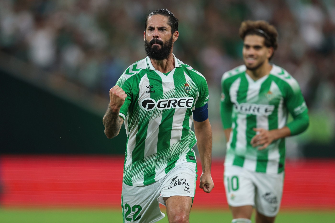 Isco tỏa sáng giúp Betis thắng đậm Osasuna để vươn lên thứ ba tại LaLiga