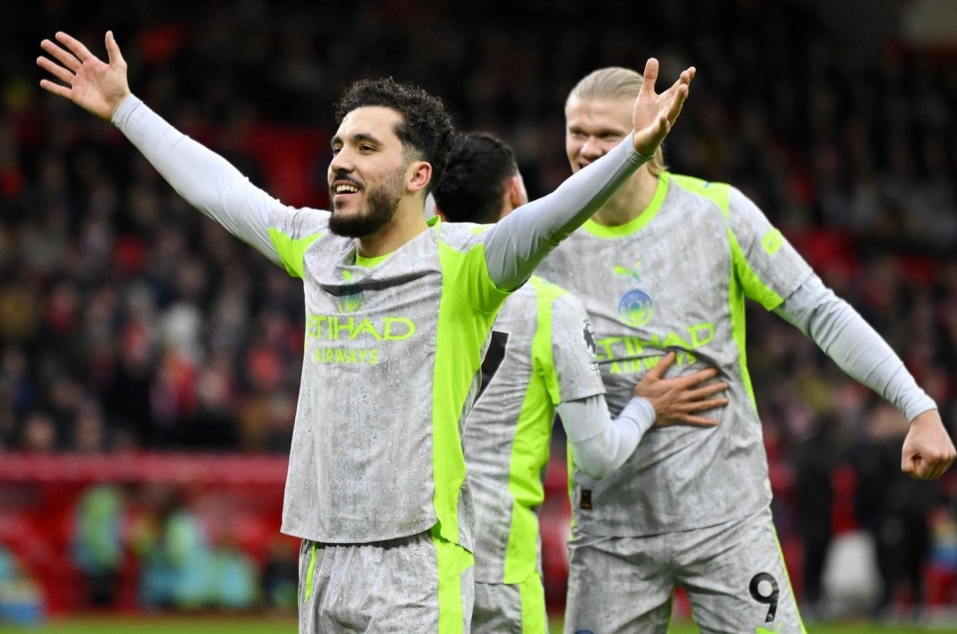 Hạ Nottingham, Man City tạm chiếm ngôi đầu Ngoại hạng Anh của Arsenal