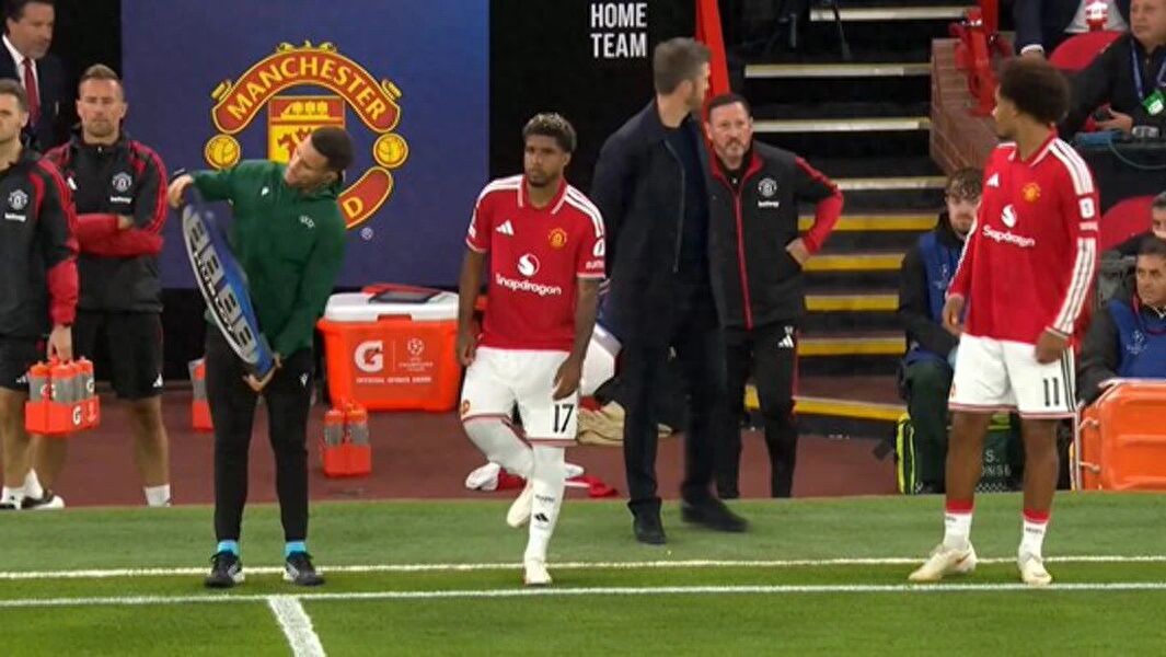 Tiền vệ trị giá 50 triệu bảng của Manchester United rơi vào thế khó! Rời Chelsea để muốn đá chính nhiều hơn, nhưng lại trở thành lựa chọn thứ tư.