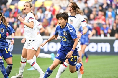 ĐT Việt Nam đối đầu sao Chelsea tại giải châu Á