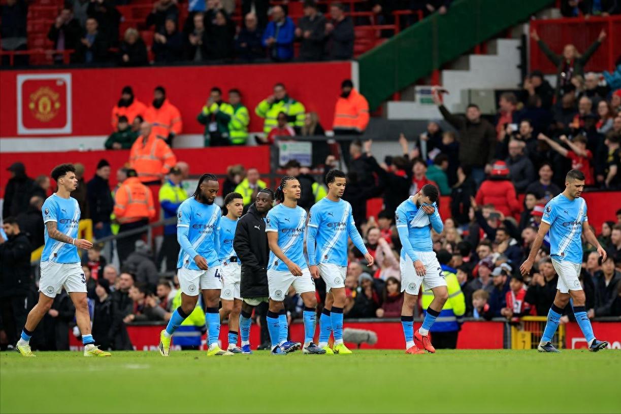 Tại sao Man City với sự đầu tư điên cuồng lại trở thành vua của những thất bại? Sự kiêu ngạo của Guardiola + Haaland giả tiền đạo cắm