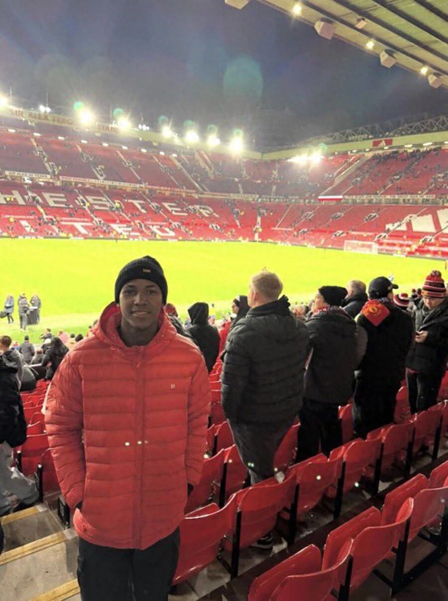 Manchester United đã chốt thời điểm chiêu mộ tiền vệ trẻ 17 tuổi với giá 750.000 bảng. Kế hoạch đào tạo đã được tiết lộ, nhưng khó lọt vào kế hoạch của Carrick.