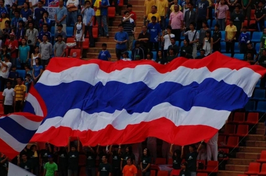 CĐV Thái Lan dậy sóng khi Việt Nam chính thức mất vé dự World Cup