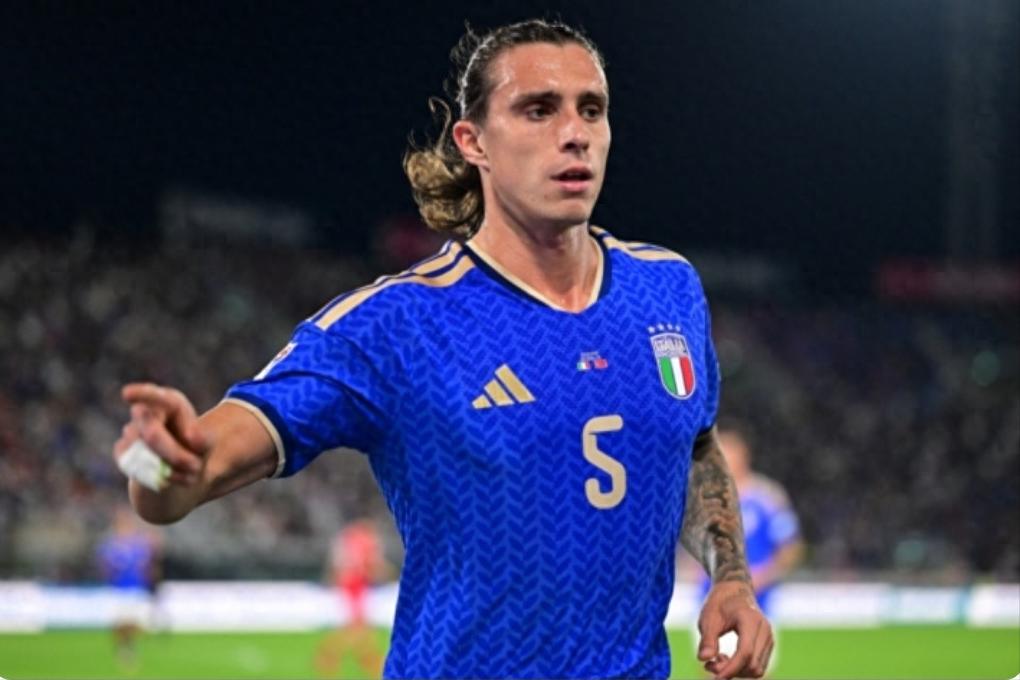 Montella đối mặt với khủng hoảng niềm tin: Italy hạ Thổ Nhĩ Kỳ 3-1, khiến đối thủ nếm trận thua thứ tư liên tiếp, CĐV hô vang đòi sa thải.