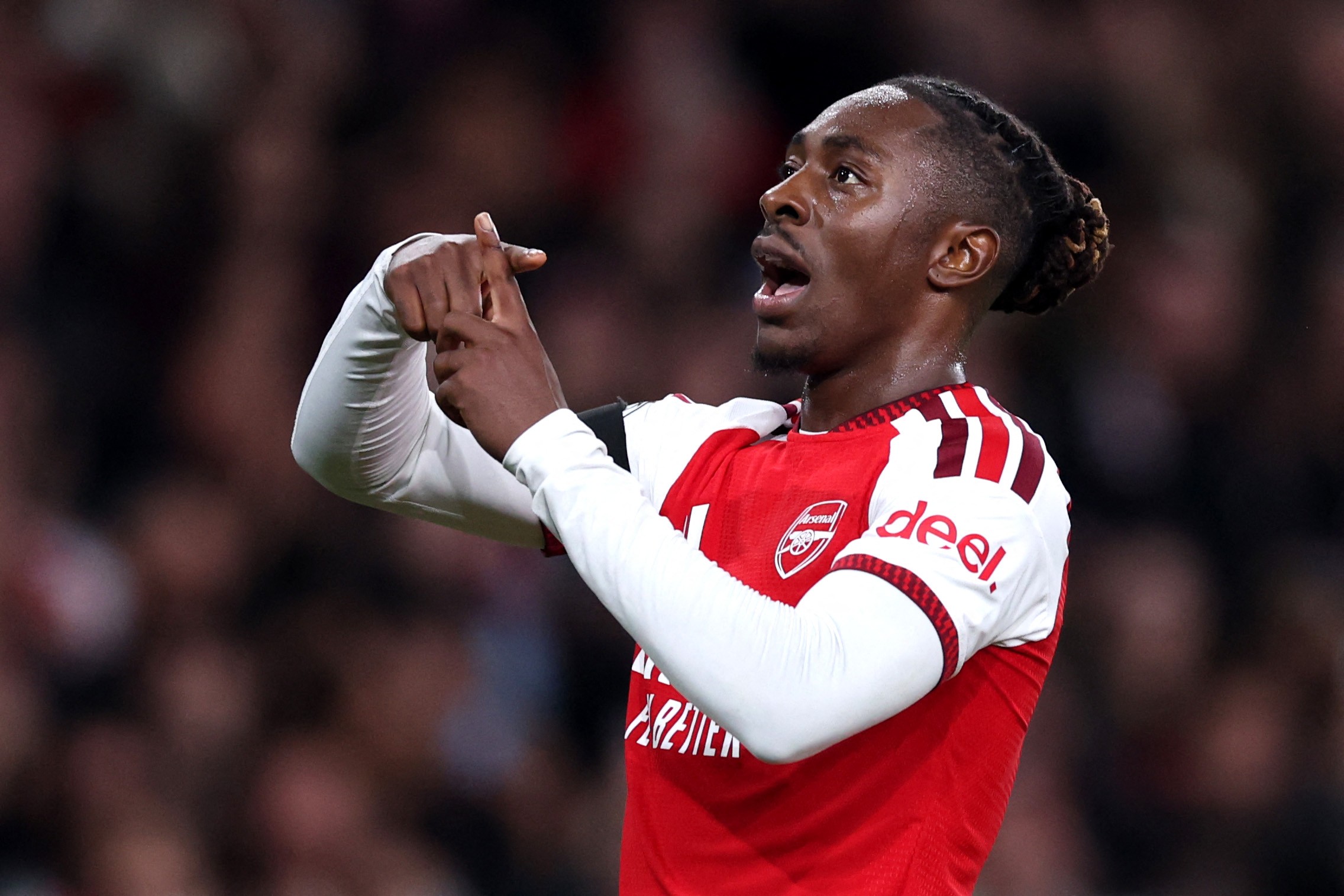 Arsenal ghi ba bàn trong vòng tám phút ở hiệp hai để hạ Lille