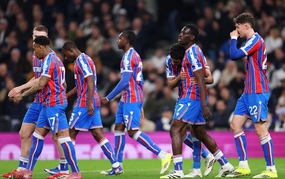 Kết quả vòng 1/8 Cúp C3: Crystal Palace hòa trên sân nhà, Fiorentina thắng Rakow
