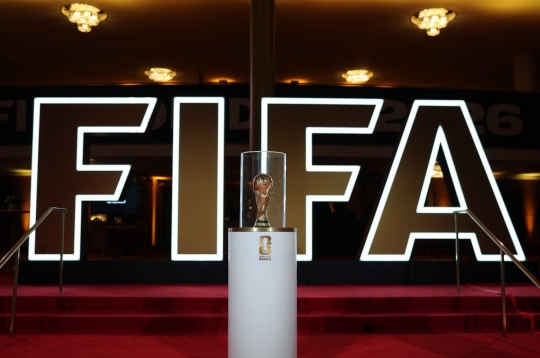 CHÍNH THỨC: FIFA ra án phạt cực nặng với hai cá nhân