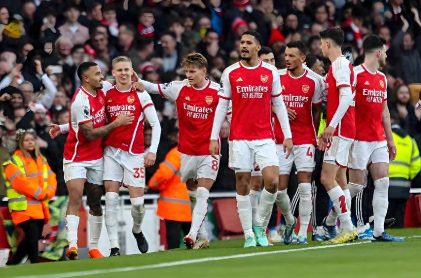 Vòng 25170 của giải bóng đá chiến thắng thua hòa, Arsenal bảo vệ sân nhà, hai đội Milan phân thắng bại, Real Madrid cần cẩn trọng